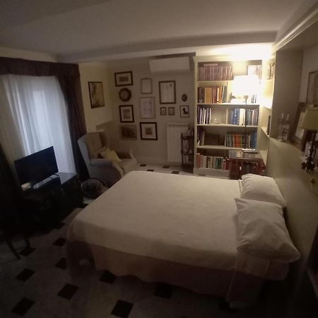 Palazzo Zecchino B&B Génova Exterior foto